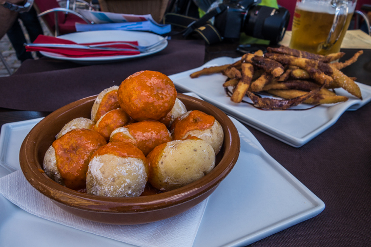 Plato de papas arrugás