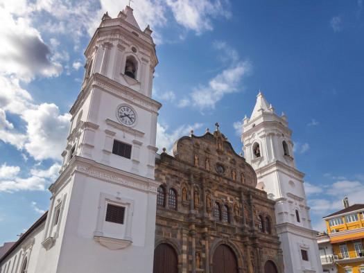 wide angle picture of a Panama Cathedral