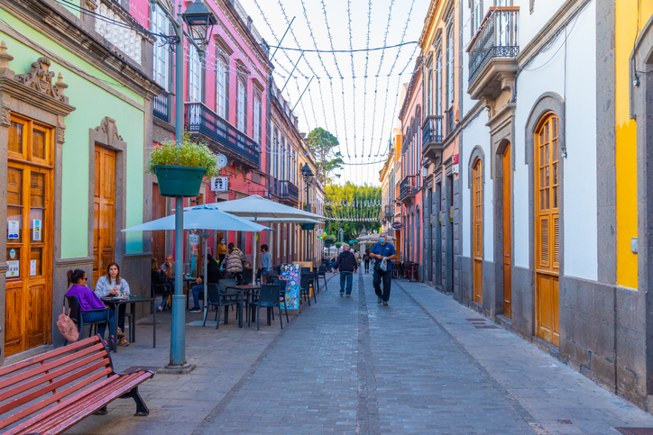 Calle principal de Aruca, Gran Canarias.