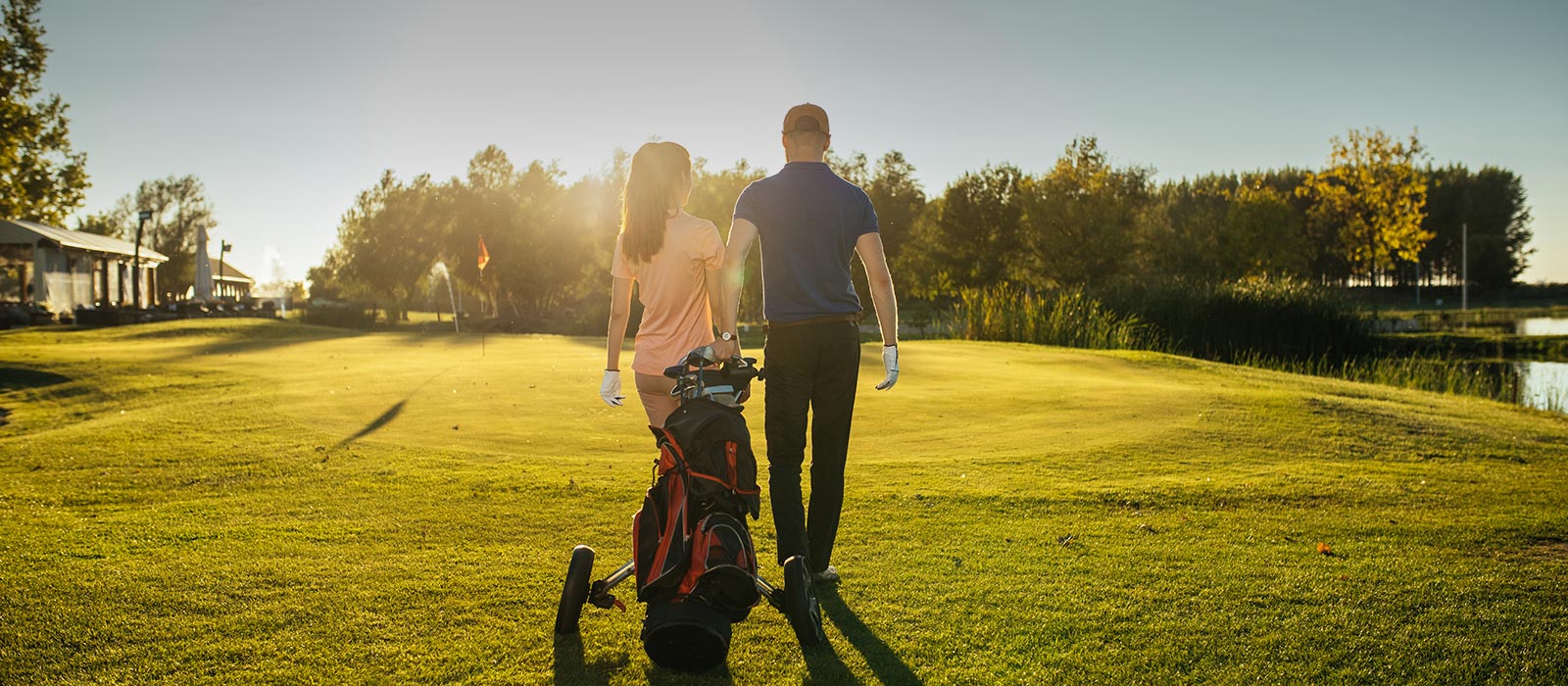 Una experiencia hoteles con golf en Bluebay Hotels & Resorts