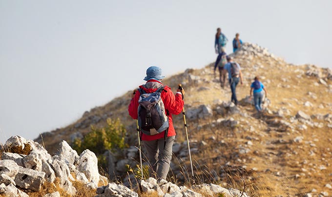 Experiencia de trecking en hoteles Bluebay Hotels & Resorts