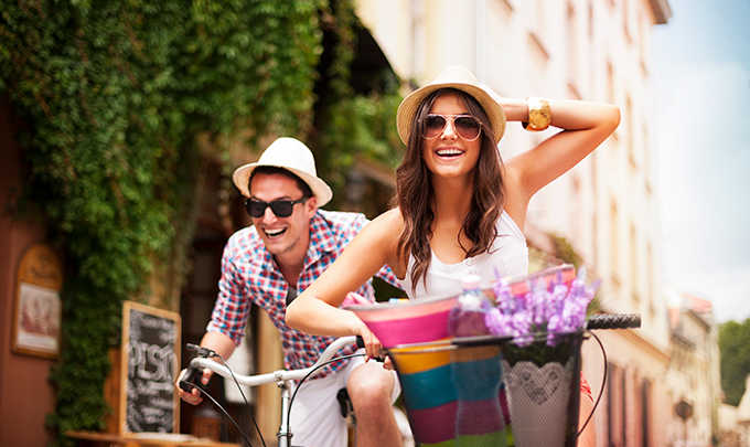 Experiencia cycling en hoteles Bluebay Hotels & Resorts