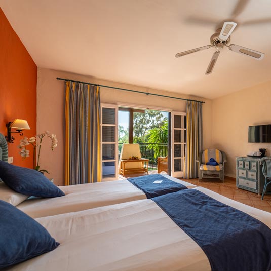 Habitación Estándar con Balcón