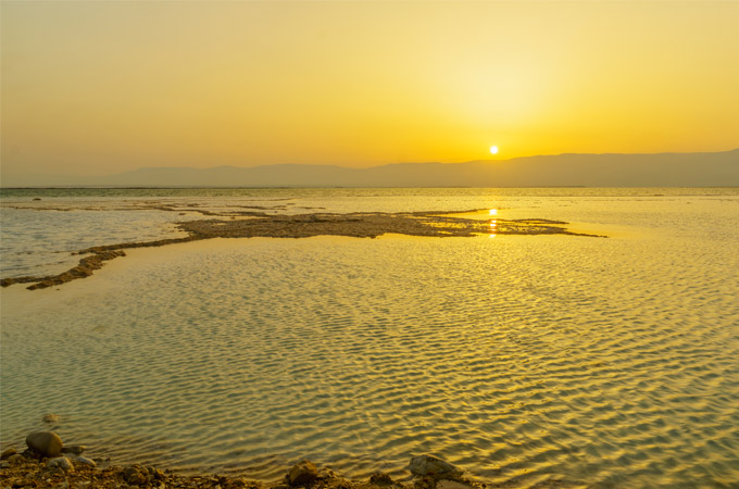 Experience the most spectacular sunrises from the Dead Sea