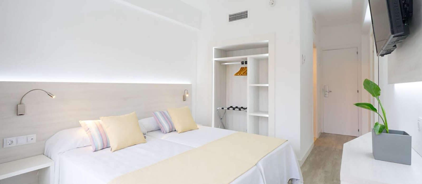 Pressroom Bluebay Hotels & Resorts