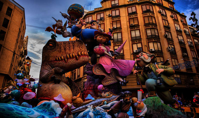 The Valencian folklore you must enjoy